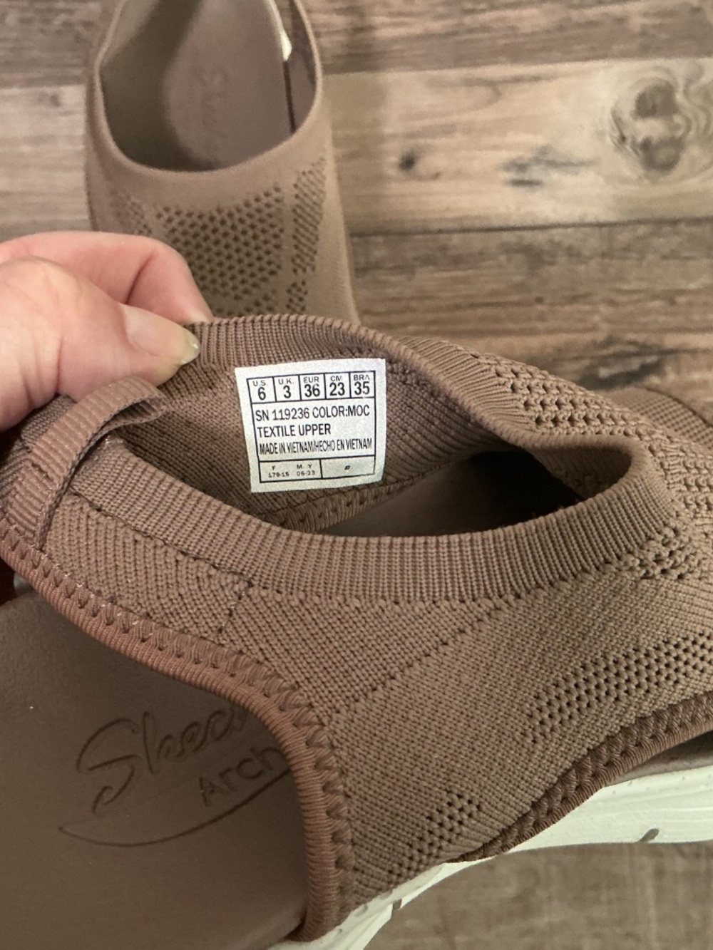 Skechers Arch Fit City Catch Sandals - 6 - Picture 9 of 10
